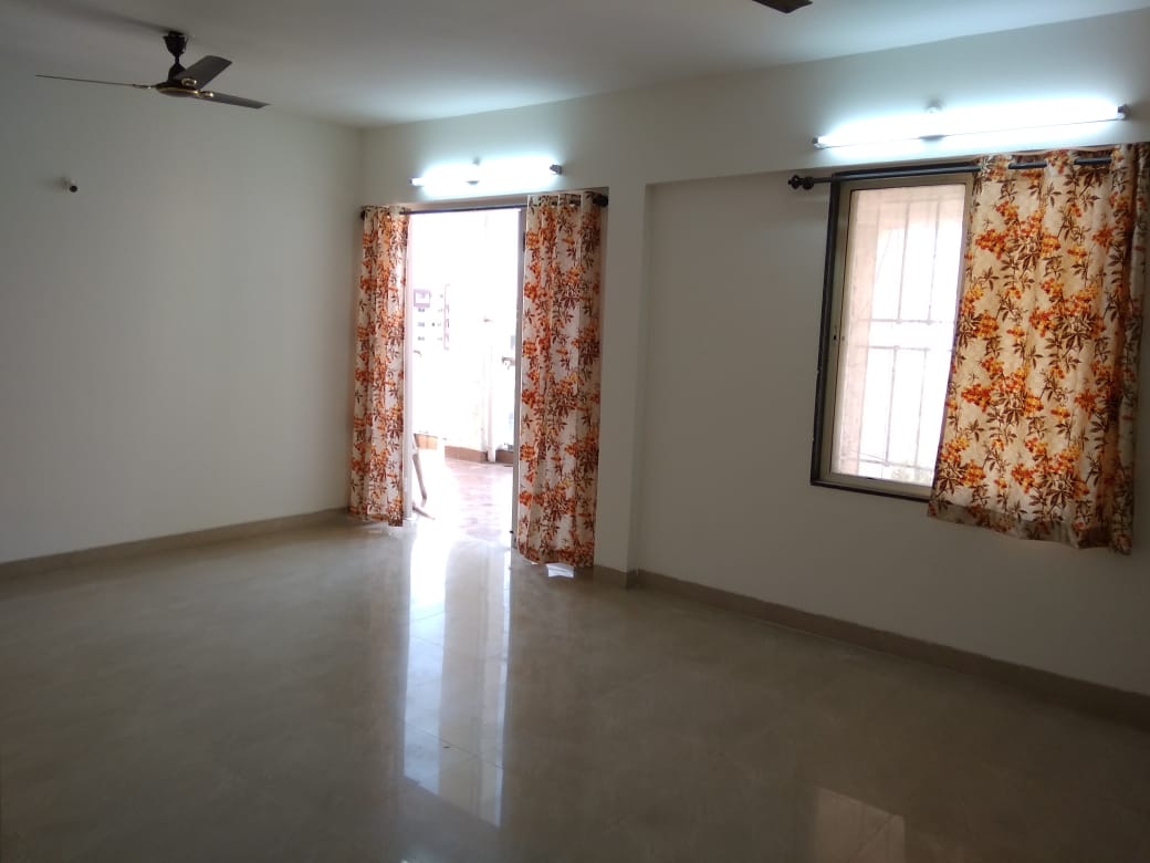 2 BHK well furnished floor in Abalone society.