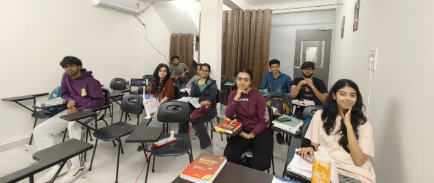 Accounts & Commerce Classes Near By Dwarka Mor Professional Coaching